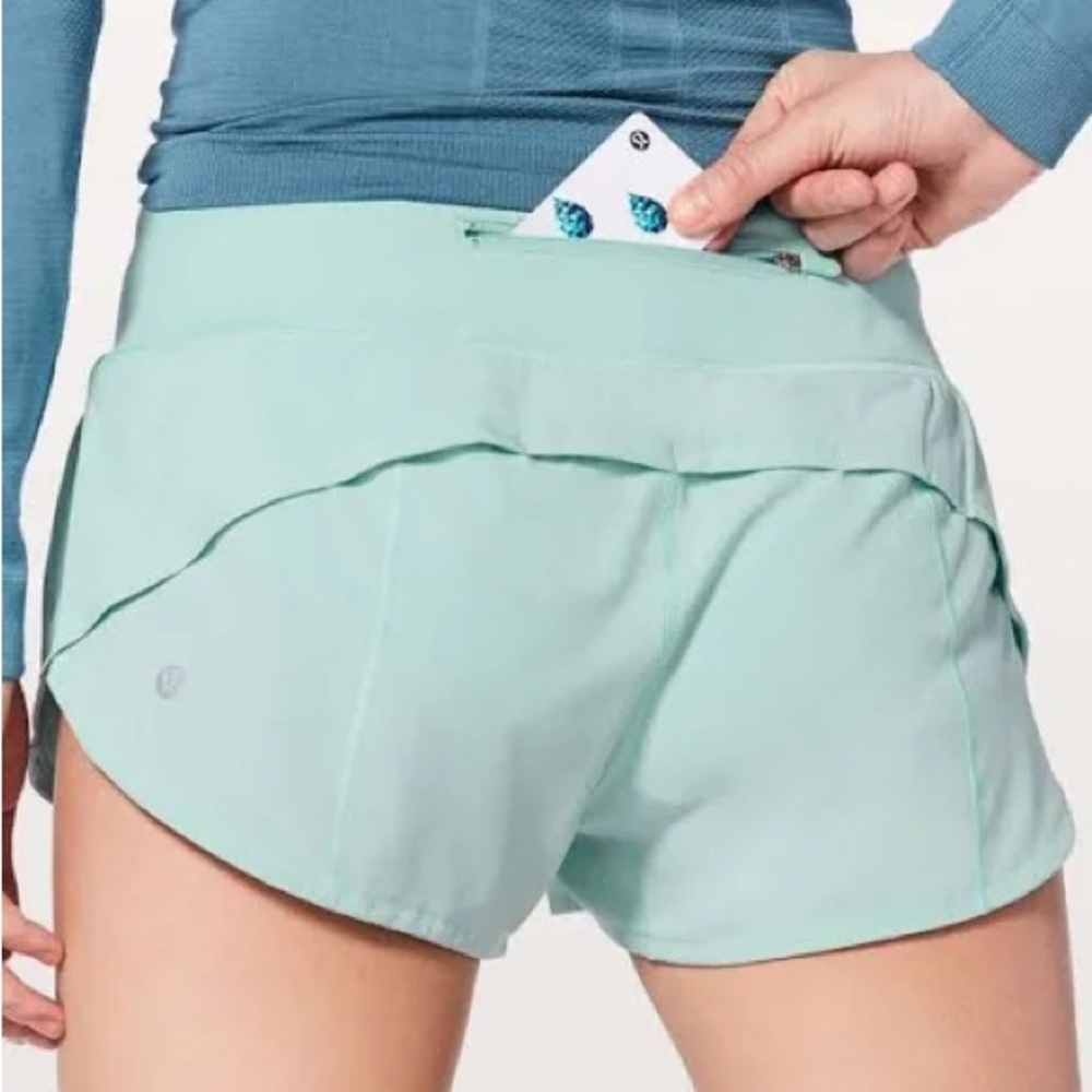 lululemon athletica Women's Mint Green Speed Up Running Shorts 2.5 inseam.